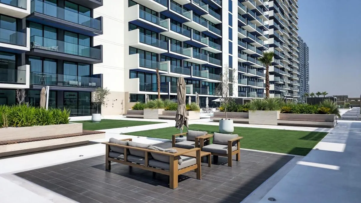 Brand New Luxurious - Modern 1Br - Pool - Gym Apartment Dubai