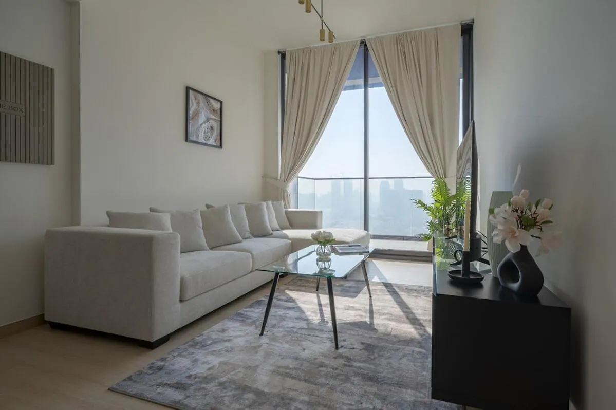 Brand New Luxurious - Modern 1Br - Pool - Gym Apartment Dubai